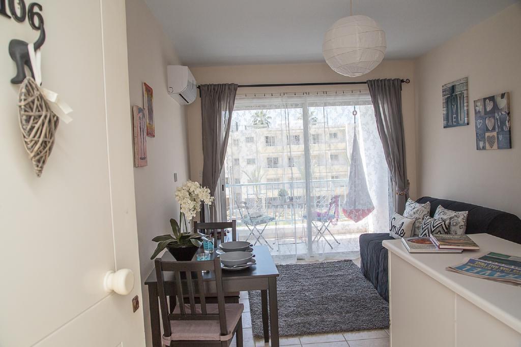 Paphos Love Hut Apartment Екстериор снимка