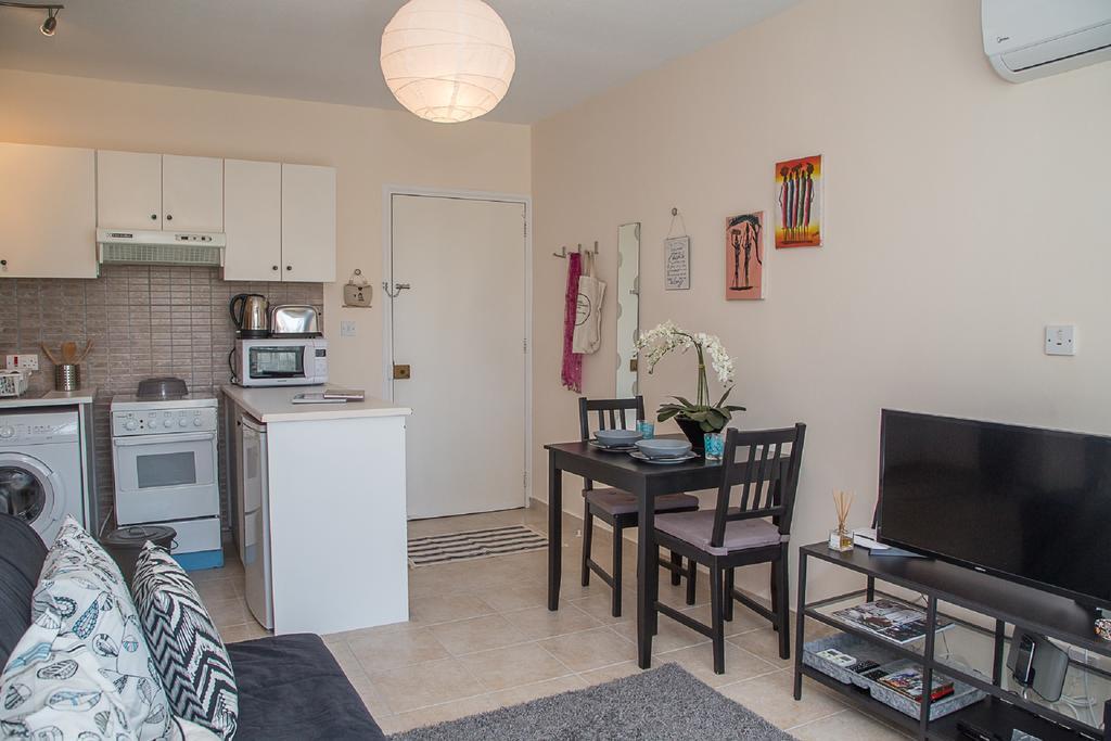 Paphos Love Hut Apartment Екстериор снимка