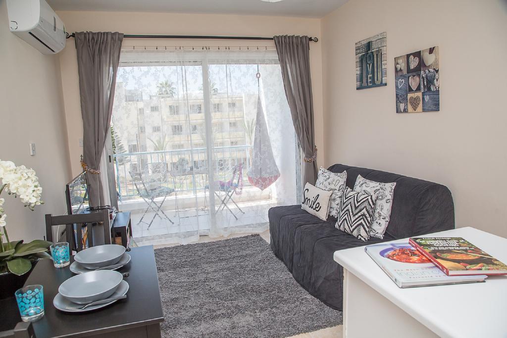 Paphos Love Hut Apartment Екстериор снимка